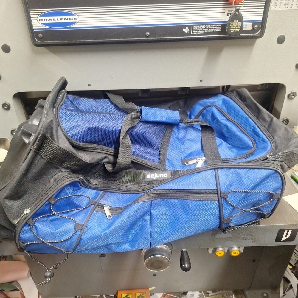 Dejuno 28-Inch Heavy Duty Rolling Duffle Bag